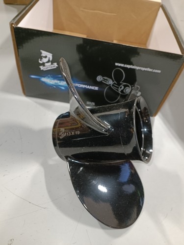 Outboard propeller for - propeller,